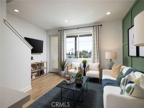 318 E William Way, La Habra, CA