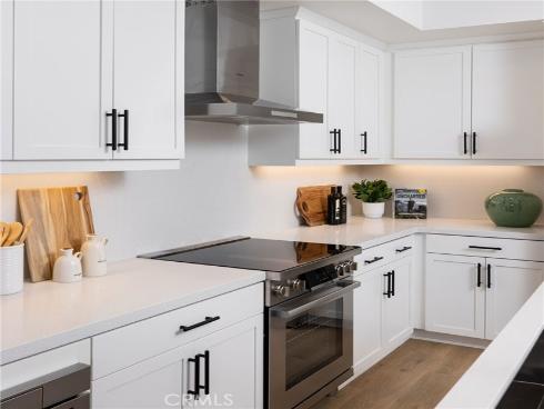 318 E William Way, La Habra, CA