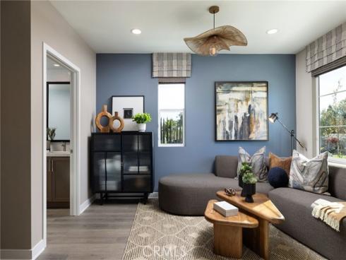 326 E William Way, La Habra, CA