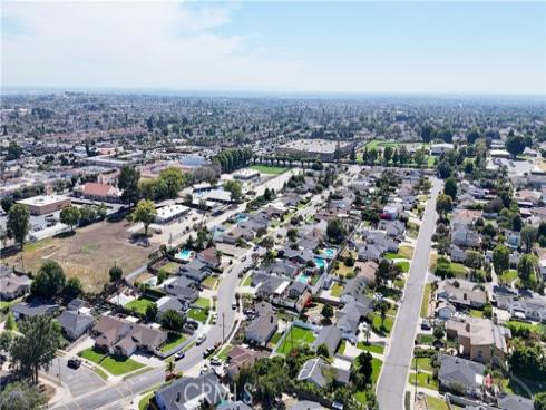 1641 W El Portal Dr , La Habra, CA