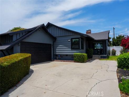 1641 W El Portal Dr , La Habra, CA