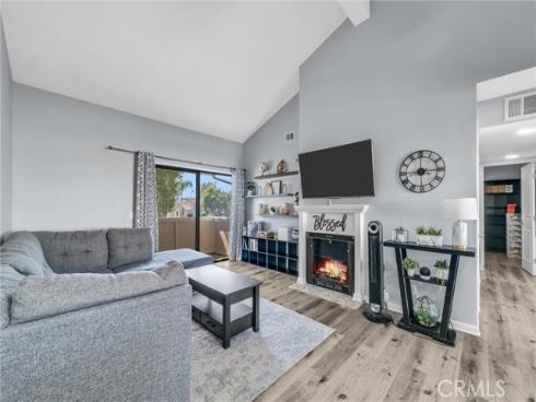 1042 E La Habra 234 Boulevard, La Habra, CA
