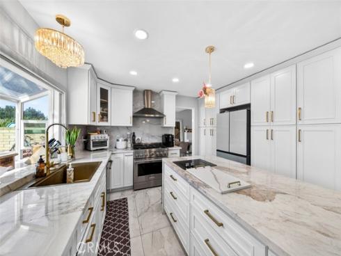 251 Avenida Santa Anita , La Habra, CA