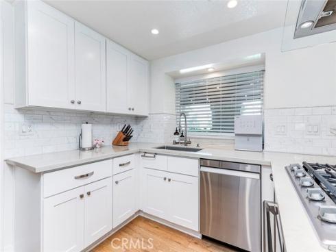 530 W Wedgewood , La Habra, CA