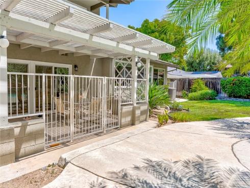 530 W Wedgewood , La Habra, CA