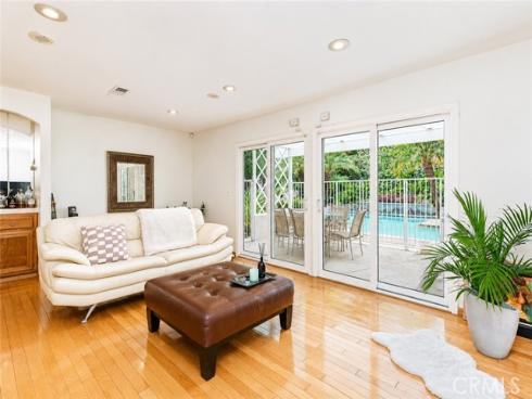 530 W Wedgewood , La Habra, CA