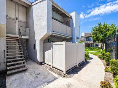 1042 E La Habra 231 Boulevard, La Habra, CA