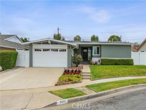 1811 Bea Way