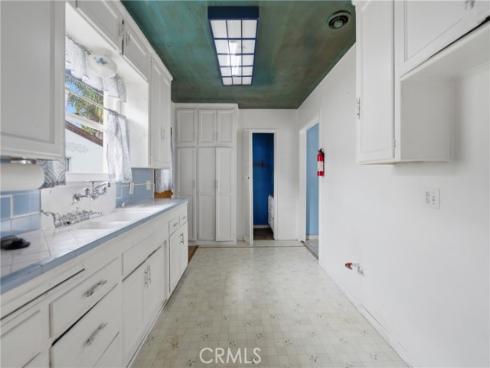 200 E Pinehurst , La Habra, CA