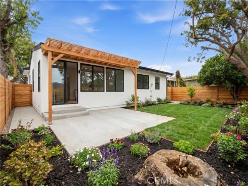 200 E Pinehurst , La Habra, CA