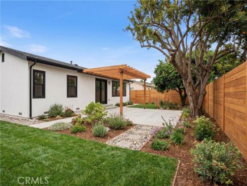 200 E Pinehurst , La Habra, CA