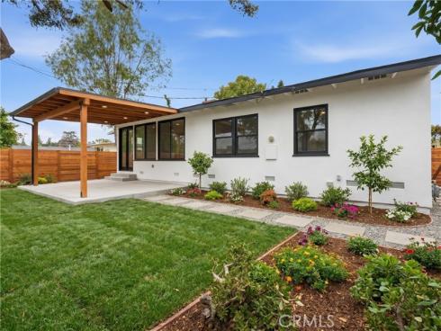 200 E Pinehurst , La Habra, CA