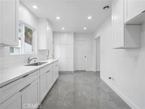 200 E Pinehurst , La Habra, CA