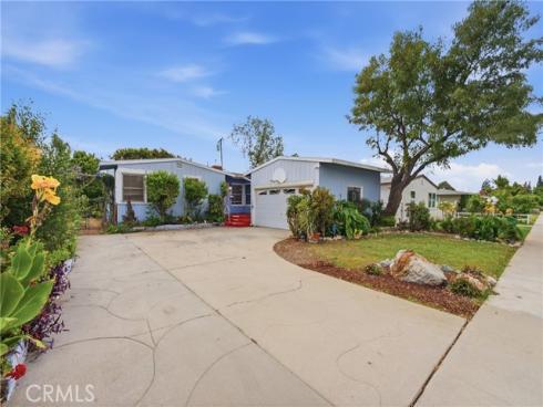 200 E Pinehurst , La Habra, CA