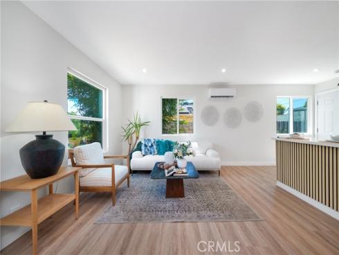 405 W 1st , La Habra, CA