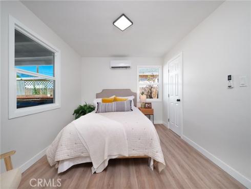 405 W 1st , La Habra, CA