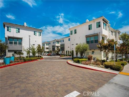 123 E Knox , La Habra, CA