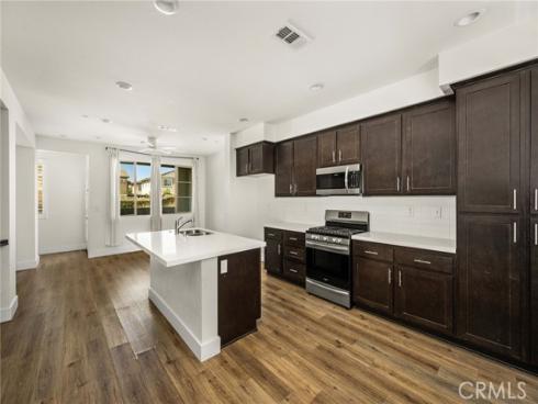 123 E Knox , La Habra, CA