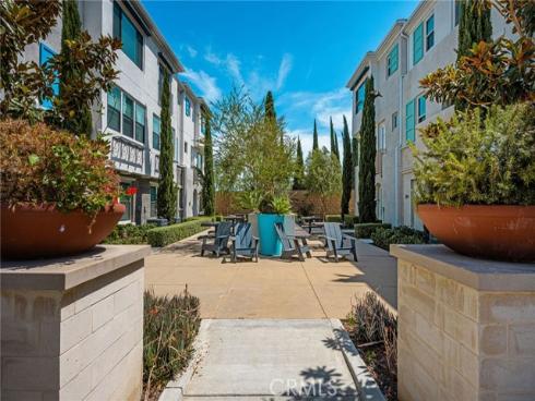 123 E Knox , La Habra, CA
