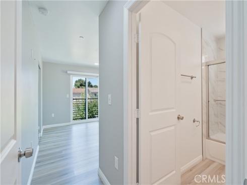 532 Mcfadden , La Habra, CA