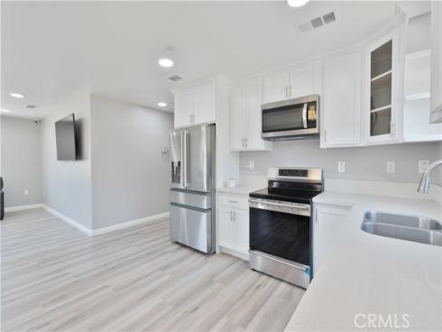532 Mcfadden , La Habra, CA