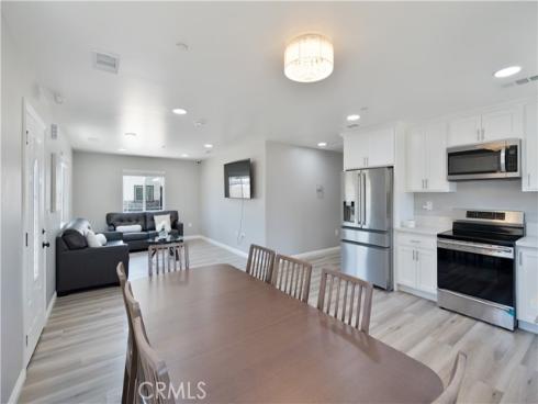 532 Mcfadden , La Habra, CA