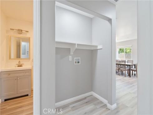 532 Mcfadden , La Habra, CA