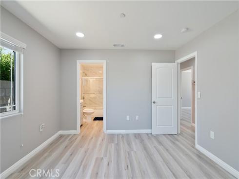 532 Mcfadden , La Habra, CA
