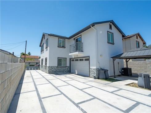 532 Mcfadden , La Habra, CA