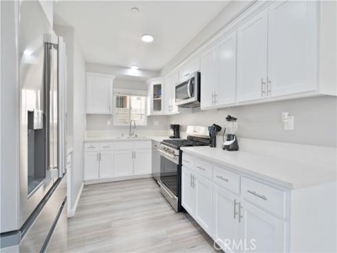 532 Mcfadden , La Habra, CA