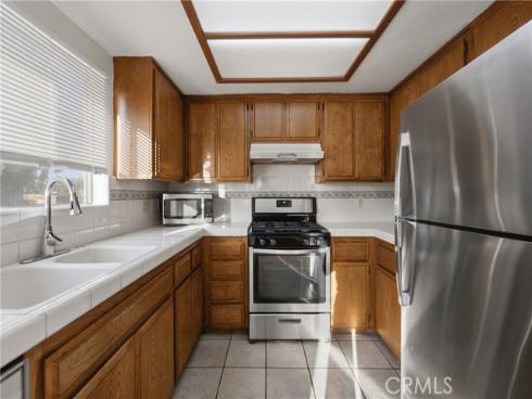 527 S Walnut 3 , La Habra, CA