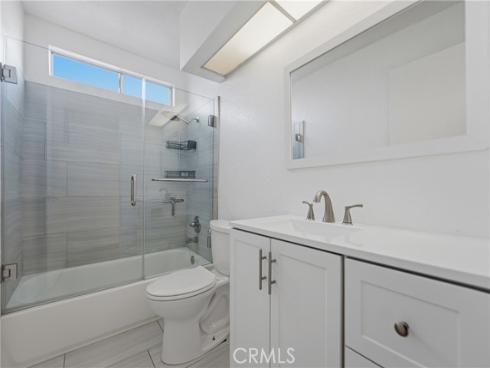 527 S Walnut 3 , La Habra, CA