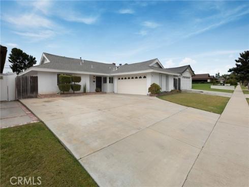 1700 W El Portal , La Habra, CA