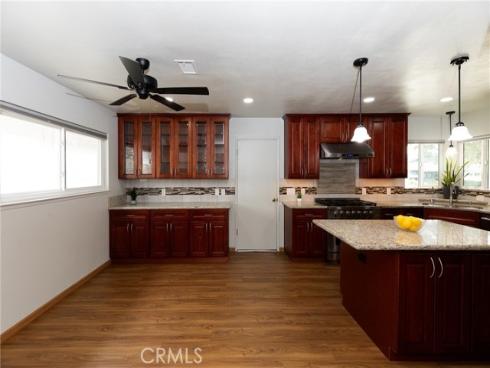1700 W El Portal , La Habra, CA