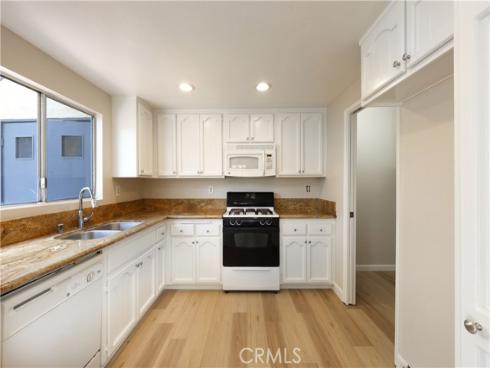 409 W Mountain View 3 Avenue, La Habra, CA