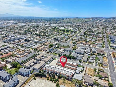 409 W Mountain View 3 Avenue, La Habra, CA