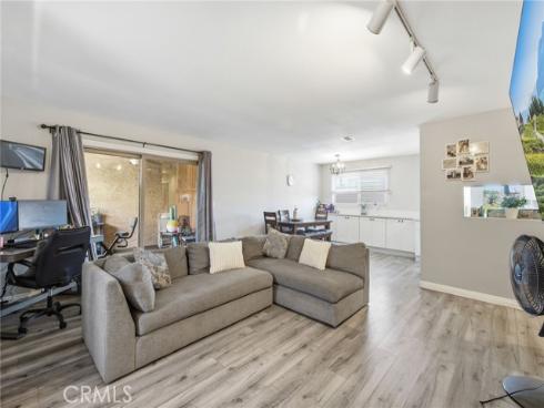 901 N Citrus 16 , La Habra, CA