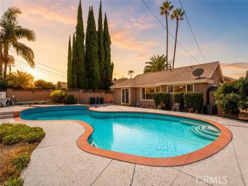 2561 Campbell , La Habra, CA