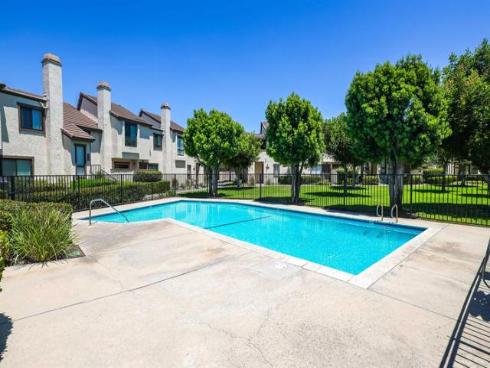 4841 Embassy 27 Circle, La Palma, CA
