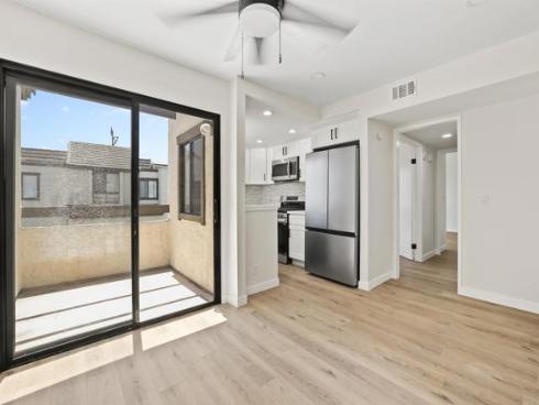 4841 Embassy 27 Circle, La Palma, CA