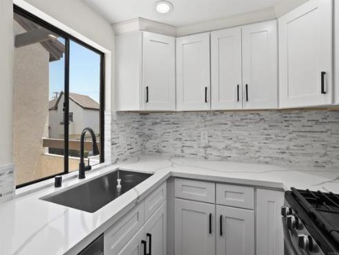 4841 Embassy 27 Circle, La Palma, CA