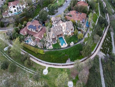 18 Mission Ridge Road