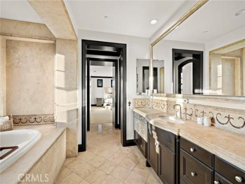 2 Galaxy Isle , Ladera Ranch, CA