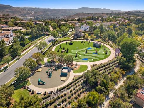 35 St Mays Rd , Ladera Ranch, CA