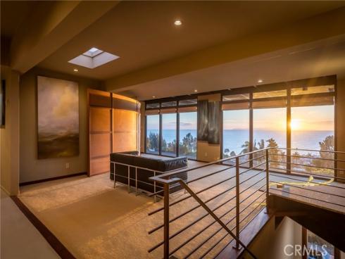 22315 3rd Avenue, Laguna Beach, CA