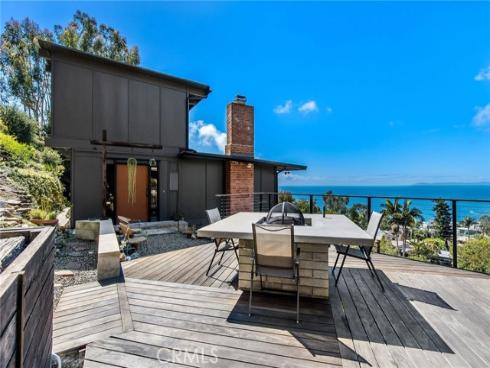 22315 3rd Avenue, Laguna Beach, CA