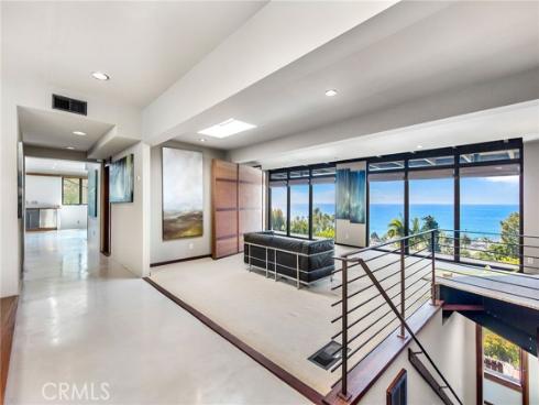 22315 3rd Avenue, Laguna Beach, CA