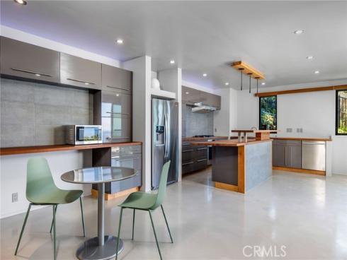 22315 3rd Avenue, Laguna Beach, CA