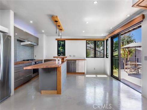 22315 3rd Avenue, Laguna Beach, CA