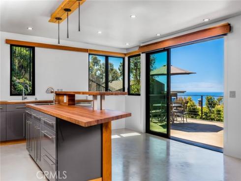 22315 3rd Avenue, Laguna Beach, CA